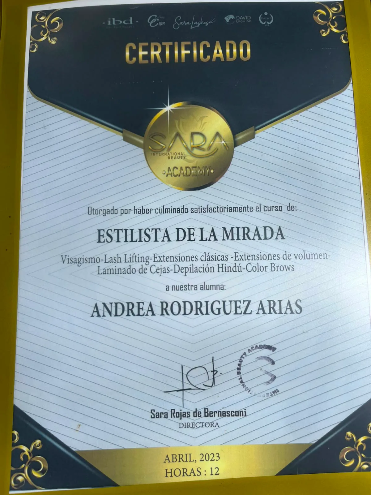 Certificado de la fundadora de Klass Salón & Spa (10)