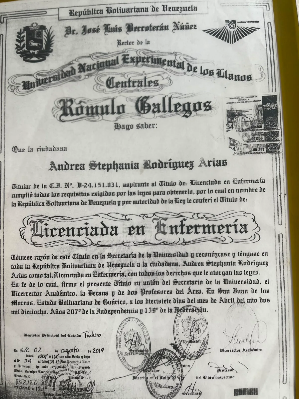 Certificado de la fundadora de Klass Salón & Spa (4)